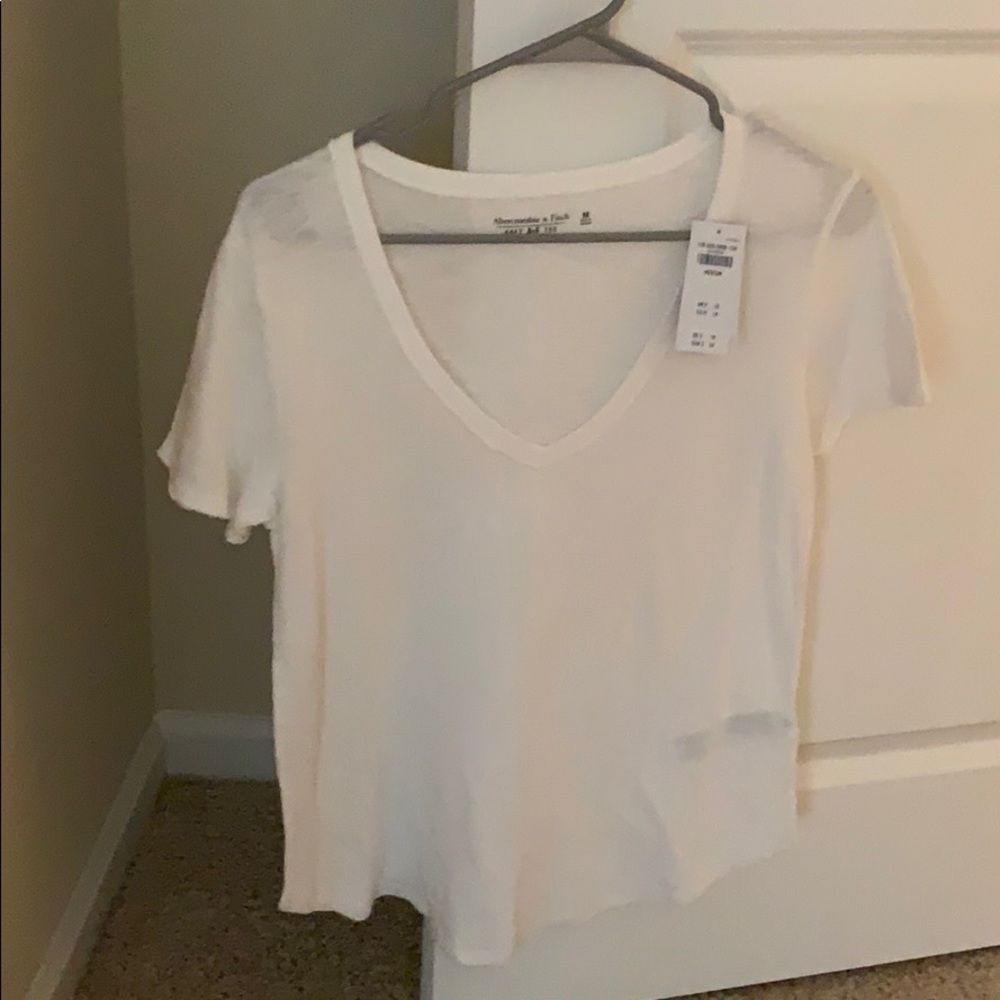A&F T-shirt, NWT size Medium